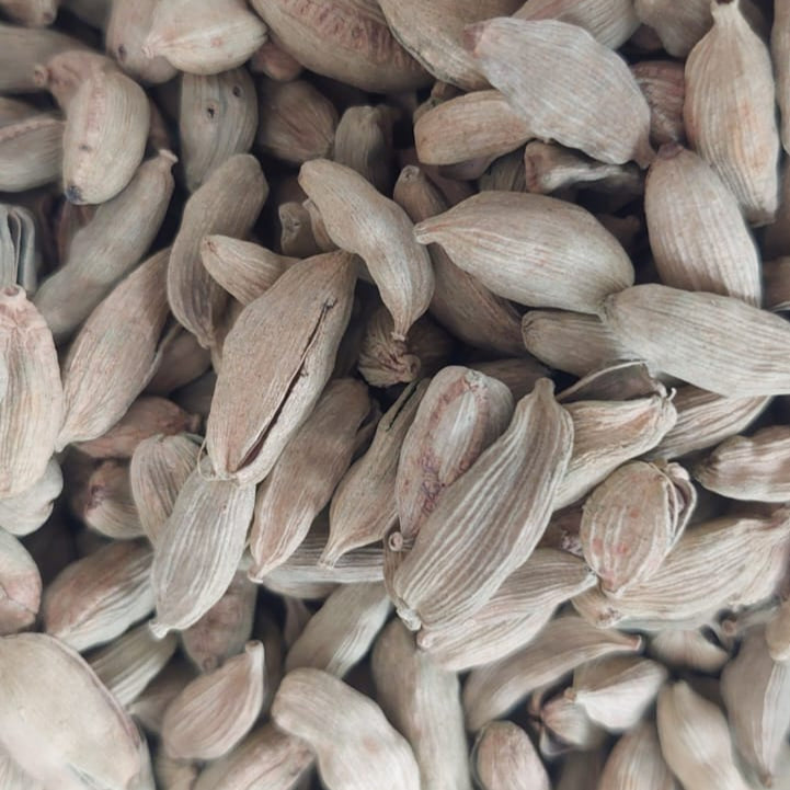 Premium Elaichi (Green Cardamom) – Aromatic & Hand-Picked | Nutzify